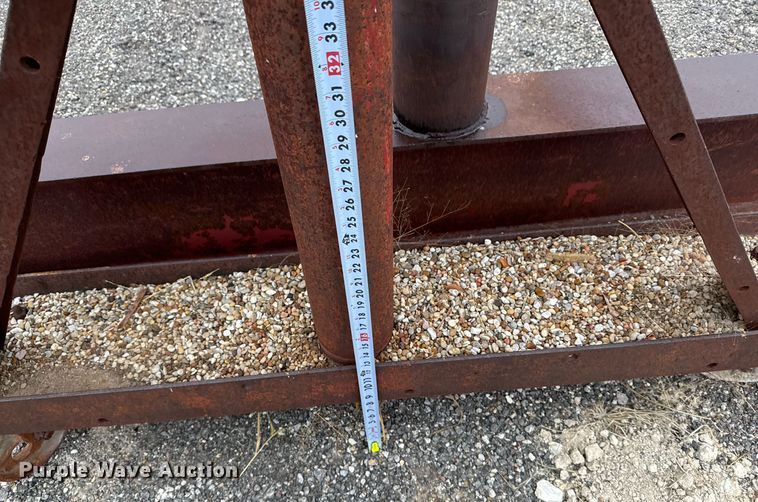 image for item EJ3165 (2) Gantries