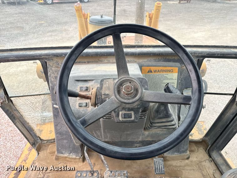 image for item EJ3166 1999 Case 580L backhoe