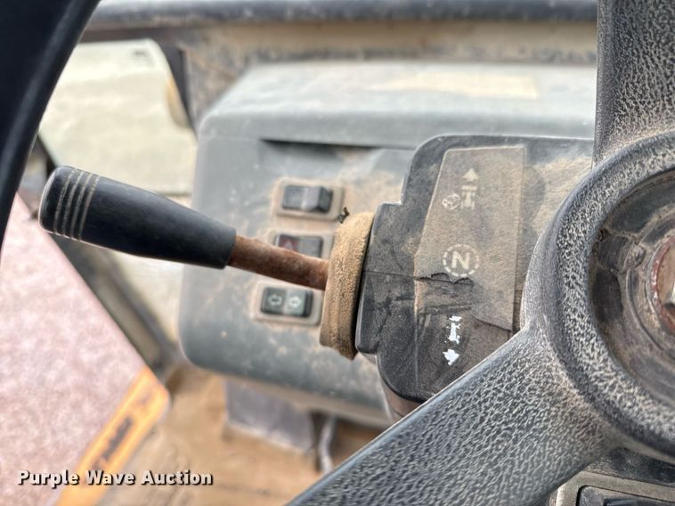 image for item EJ3166 1999 Case 580L backhoe