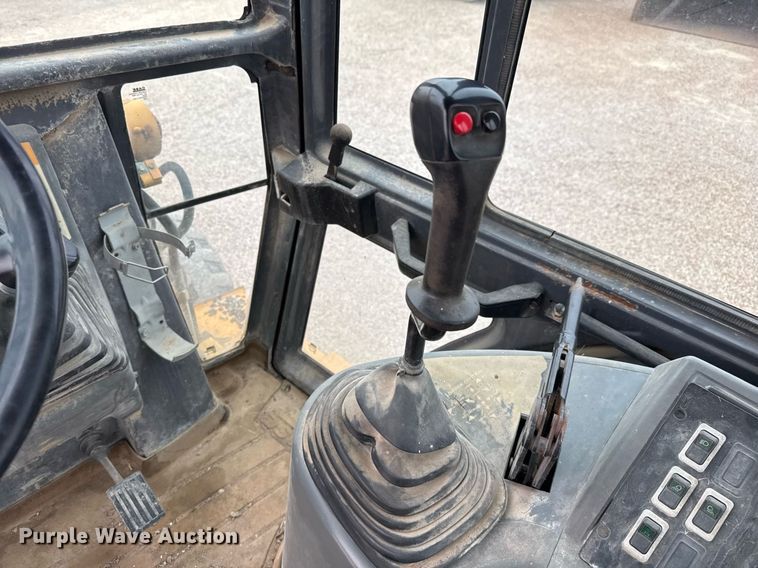 image for item EJ3166 1999 Case 580L backhoe