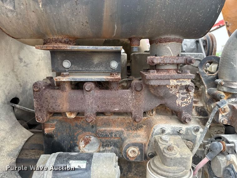 image for item EJ3166 1999 Case 580L backhoe