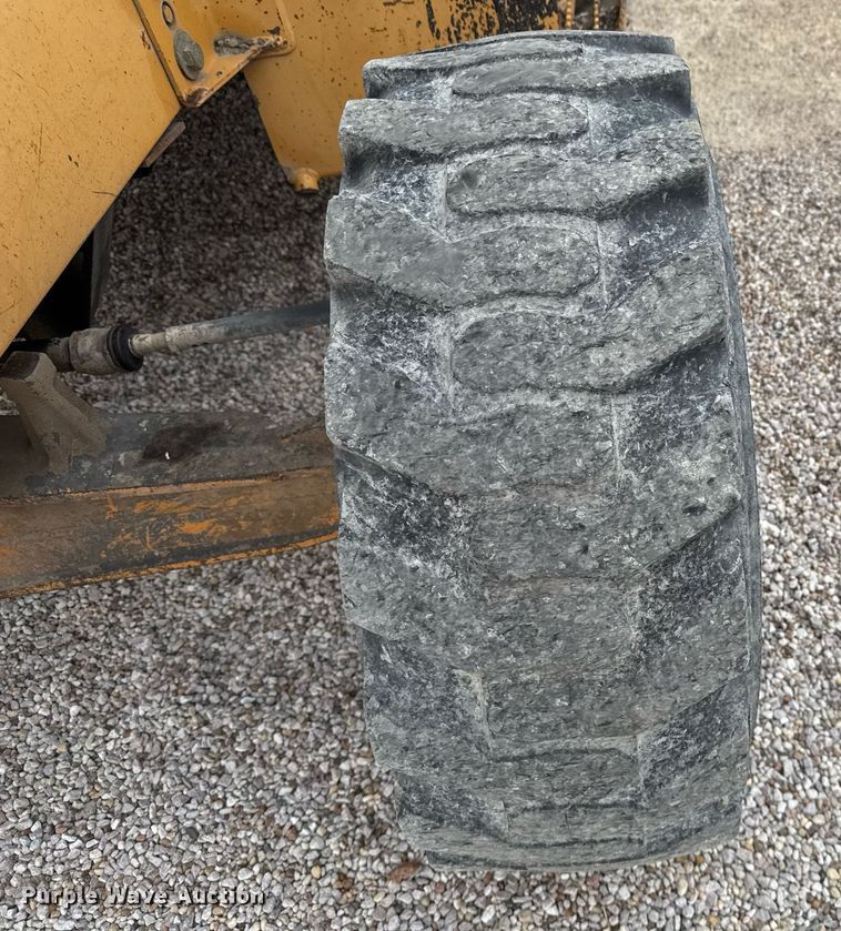 image for item EJ3166 1999 Case 580L backhoe