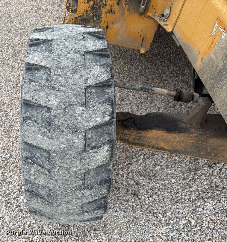 image for item EJ3166 1999 Case 580L backhoe