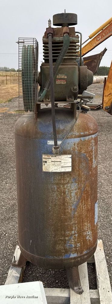 image for item EJ3168 Air compressor