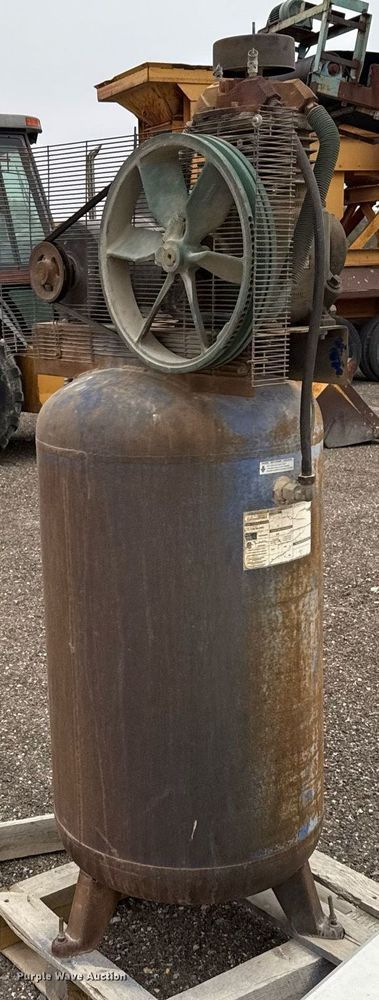 image for item EJ3168 Air compressor