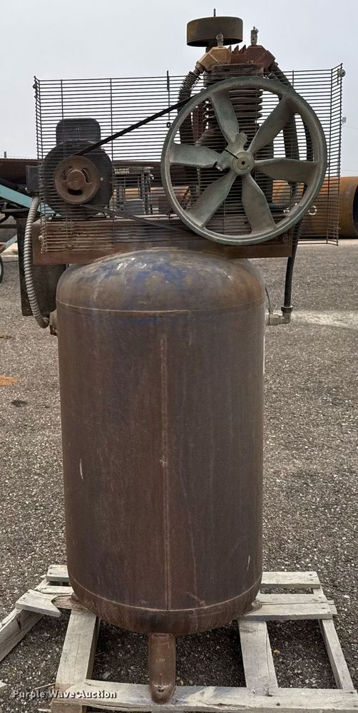 image for item EJ3168 Air compressor