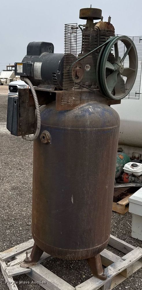 image for item EJ3168 Air compressor