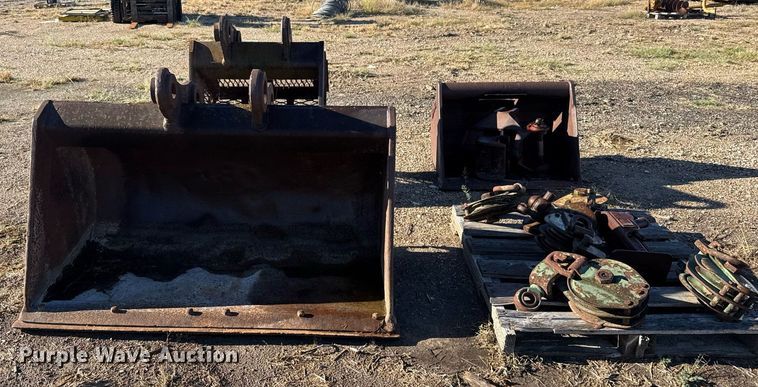 image for item EJ3186 (3) buckets 