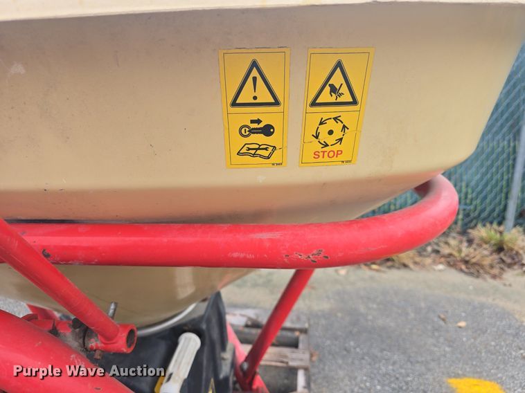 image for item EK2366 2012 Vicon PS403 spreader