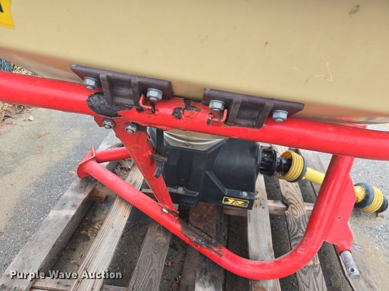 image for item EK2366 2012 Vicon PS403 spreader