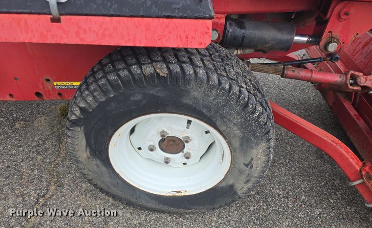 image for item EK2367 Toro Groundsmaster 325D core pulverizer