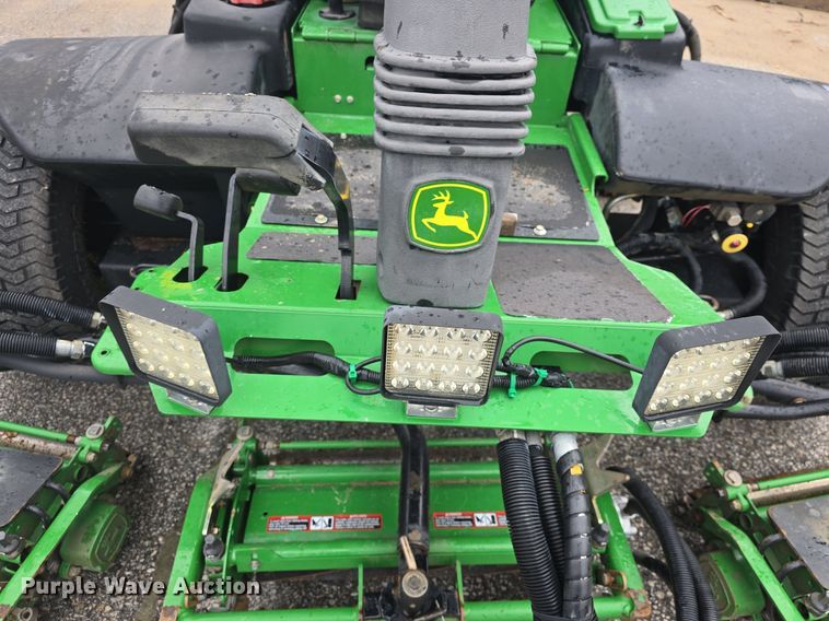 image for item EK2368 2013 John Deere 7700 Precision Cut reel mower