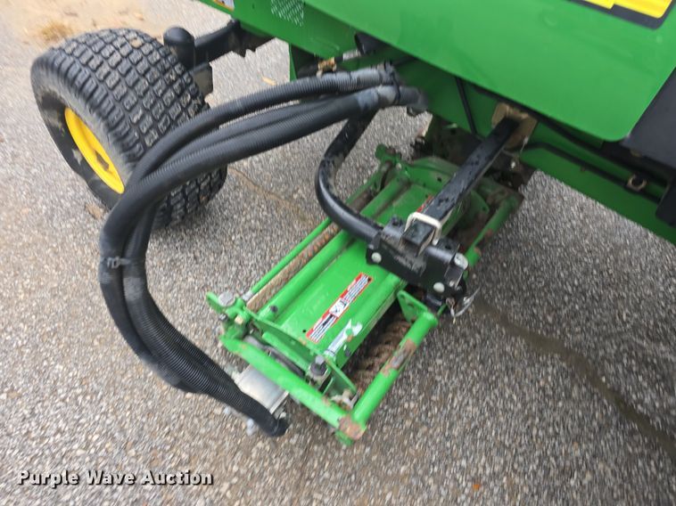 image for item EK2368 2013 John Deere 7700 Precision Cut reel mower