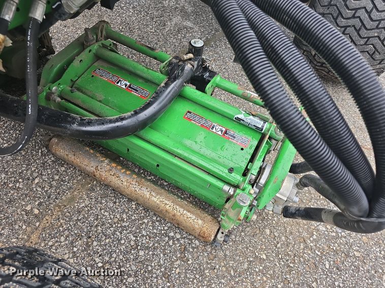 image for item EK2368 2013 John Deere 7700 Precision Cut reel mower