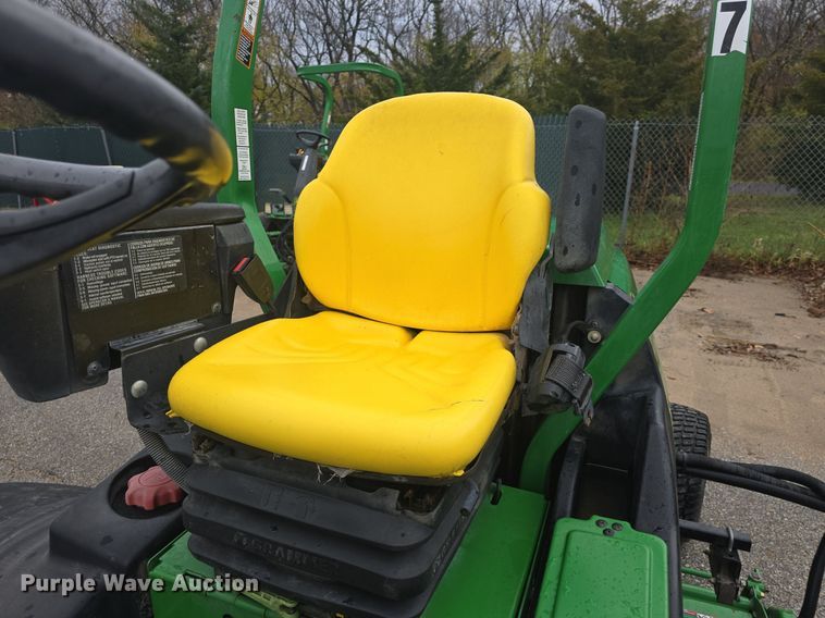 image for item EK2368 2013 John Deere 7700 Precision Cut reel mower