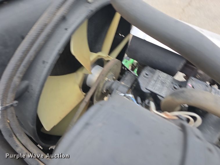 image for item EK2368 2013 John Deere 7700 Precision Cut reel mower