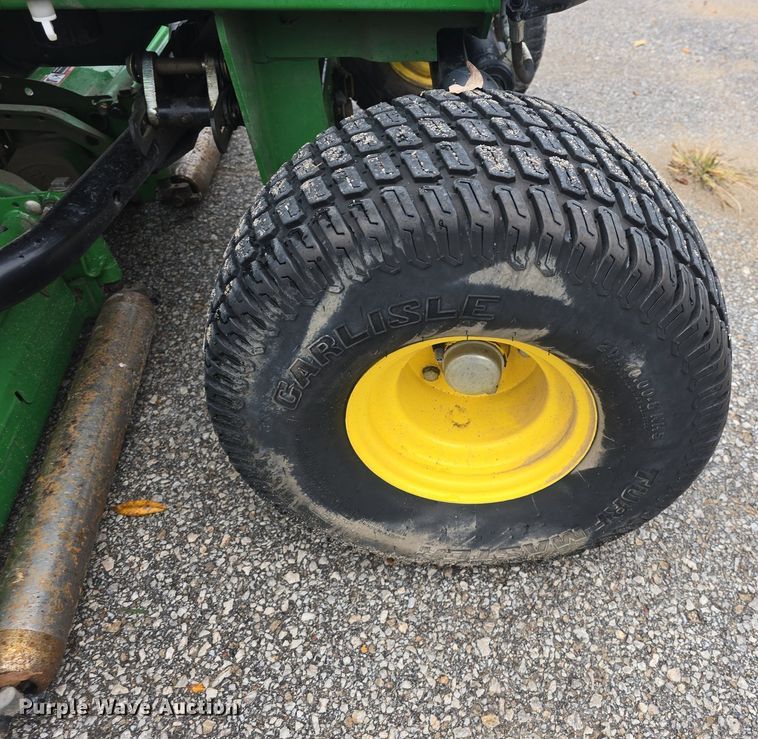 image for item EK2368 2013 John Deere 7700 Precision Cut reel mower