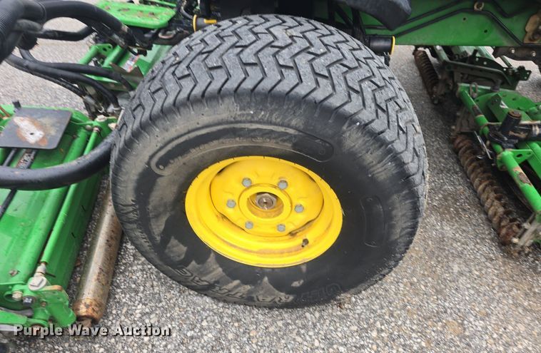 image for item EK2368 2013 John Deere 7700 Precision Cut reel mower