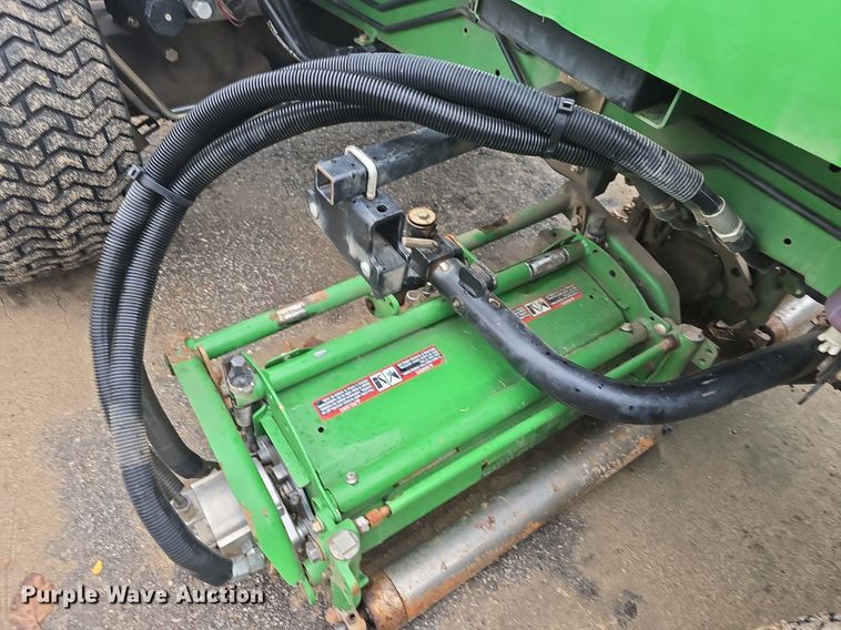 image for item EK2369 2013 John Deere 7700 Precision Cut reel mower
