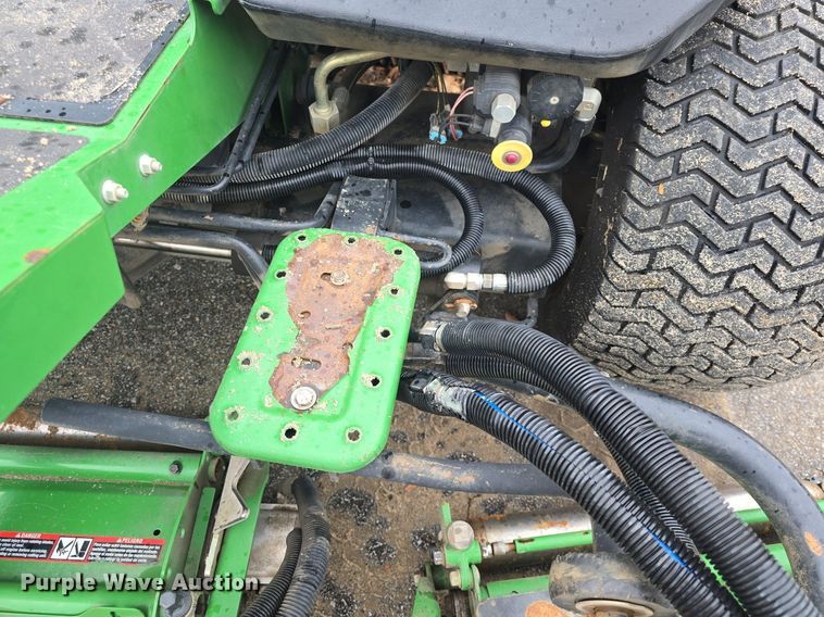 image for item EK2369 2013 John Deere 7700 Precision Cut reel mower