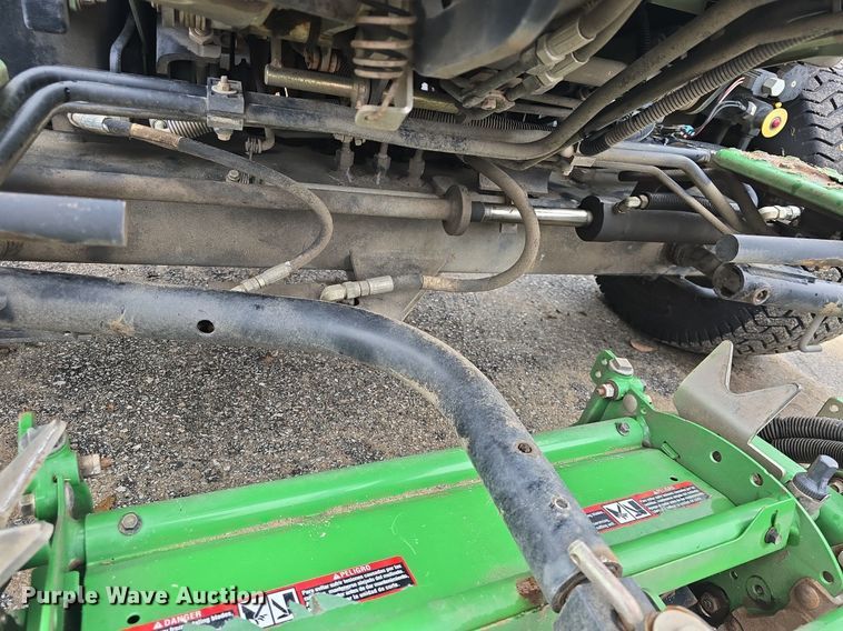 image for item EK2369 2013 John Deere 7700 Precision Cut reel mower