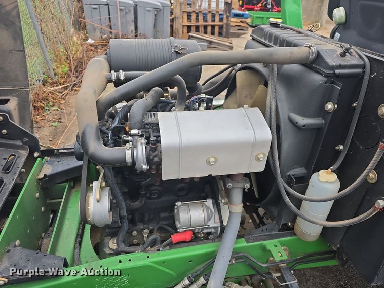 image for item EK2369 2013 John Deere 7700 Precision Cut reel mower