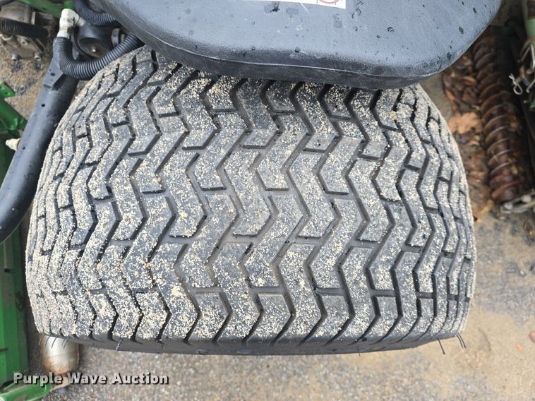 image for item EK2369 2013 John Deere 7700 Precision Cut reel mower