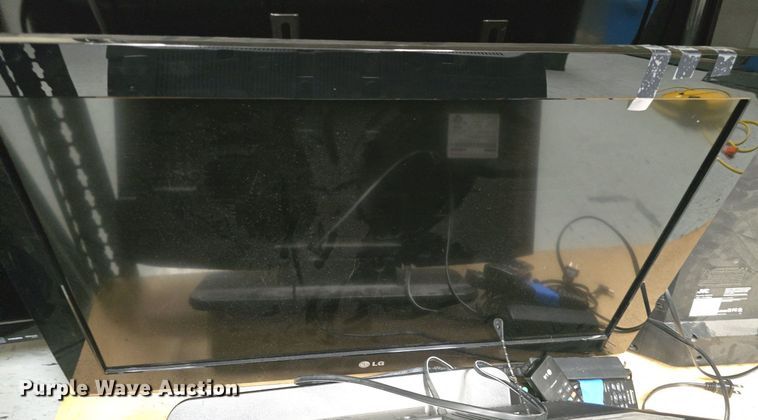 image for item EK2394 10 televisions