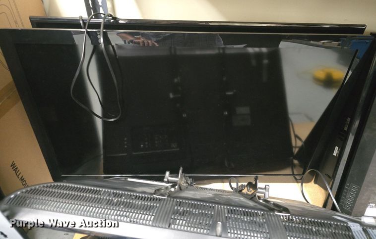 image for item EK2394 10 televisions