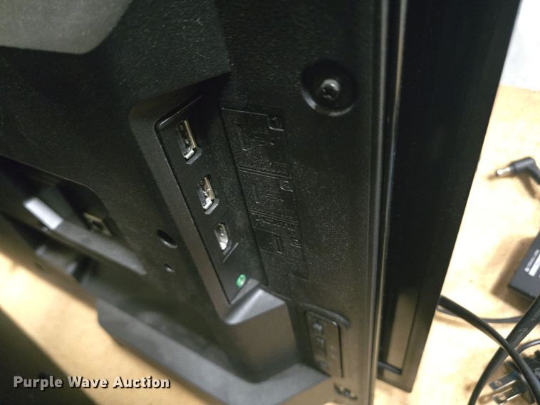 image for item EK2394 10 televisions