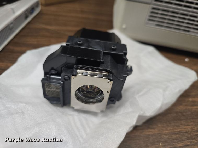 image for item EK2409 (5) projectors