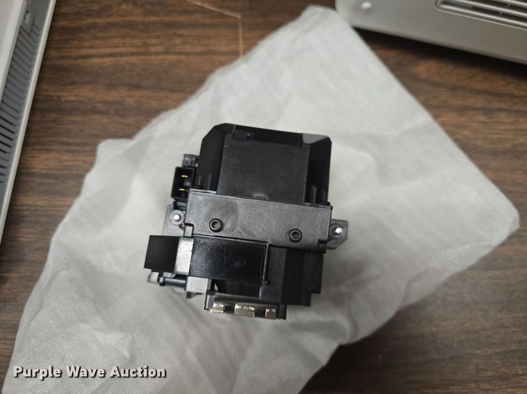 image for item EK2409 (5) projectors