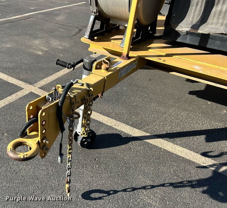 image for item EK3636 2013 Bonnell Titan Leaf Pro RCH leaf vacuum truck loader