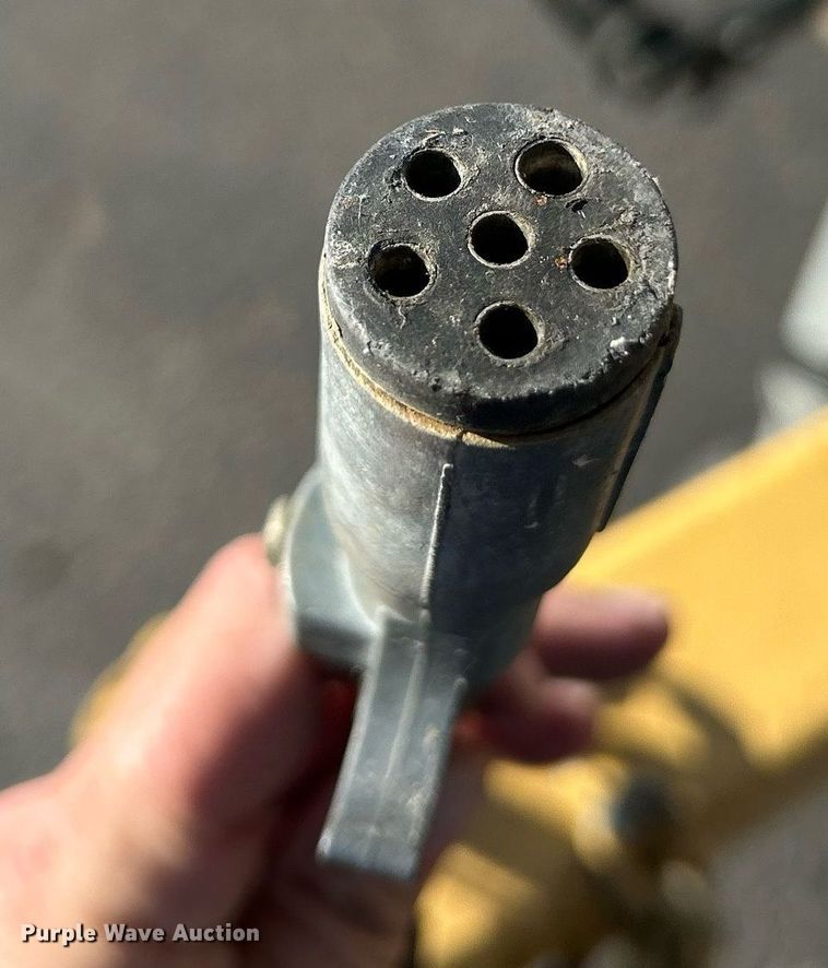 image for item EK3636 2013 Bonnell Titan Leaf Pro RCH leaf vacuum truck loader