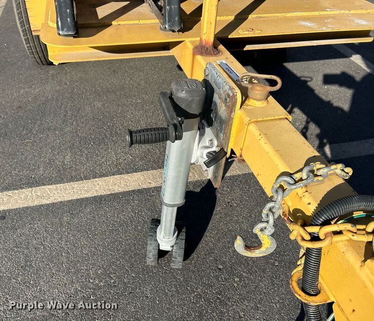 image for item EK3636 2013 Bonnell Titan Leaf Pro RCH leaf vacuum truck loader