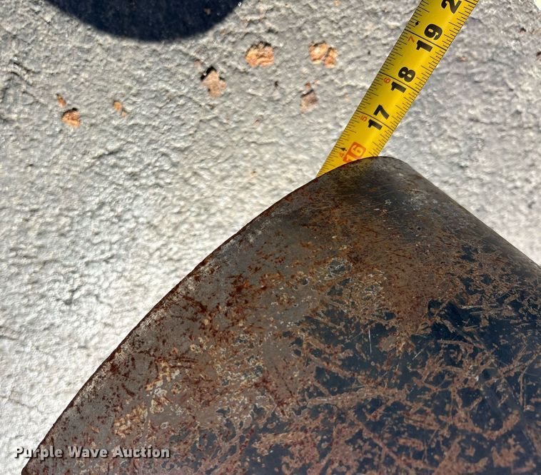 image for item EK3636 2013 Bonnell Titan Leaf Pro RCH leaf vacuum truck loader