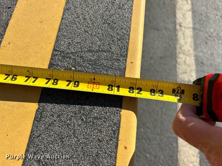 image for item EK3636 2013 Bonnell Titan Leaf Pro RCH leaf vacuum truck loader