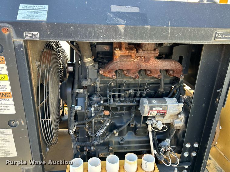 image for item EK3636 2013 Bonnell Titan Leaf Pro RCH leaf vacuum truck loader