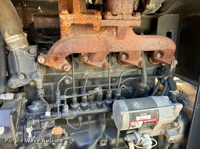 image for item EK3636 2013 Bonnell Titan Leaf Pro RCH leaf vacuum truck loader