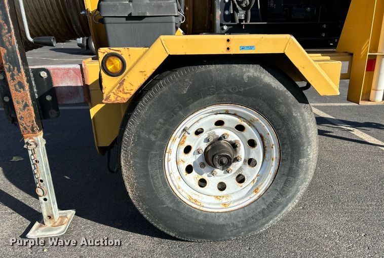 image for item EK3636 2013 Bonnell Titan Leaf Pro RCH leaf vacuum truck loader