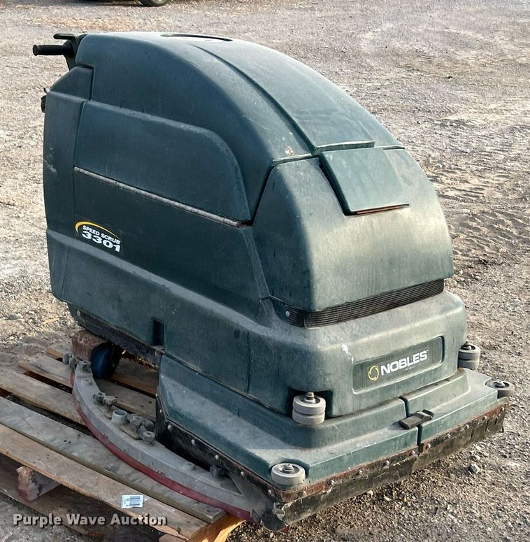 image for item EK3648 Speed Scrub 3301 floor scrubber