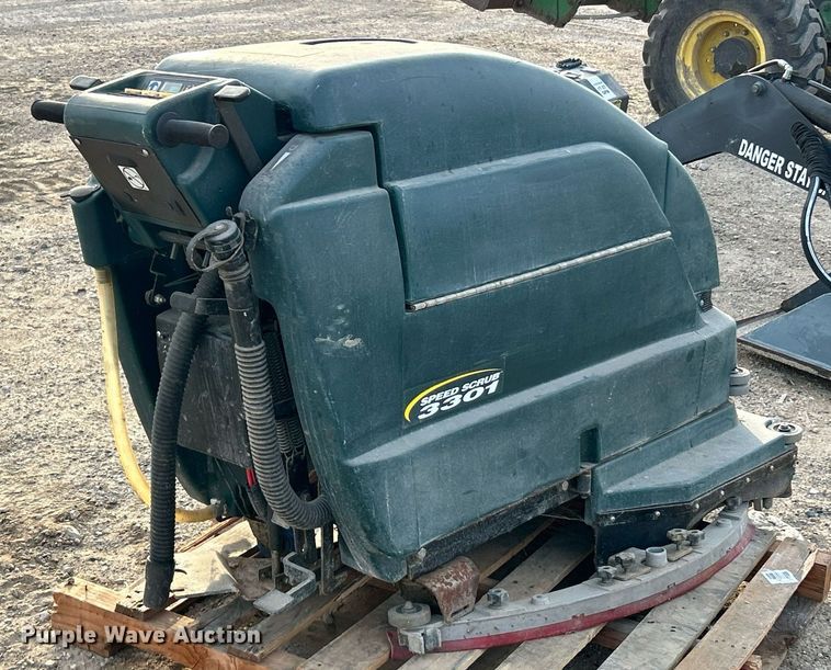 image for item EK3648 Speed Scrub 3301 floor scrubber