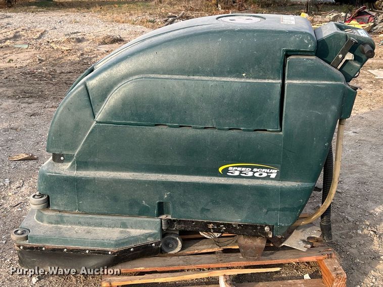 image for item EK3648 Speed Scrub 3301 floor scrubber