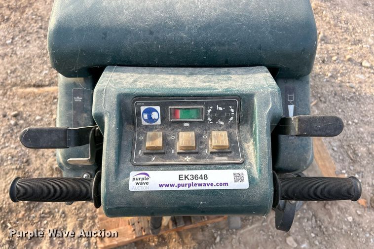 image for item EK3648 Speed Scrub 3301 floor scrubber