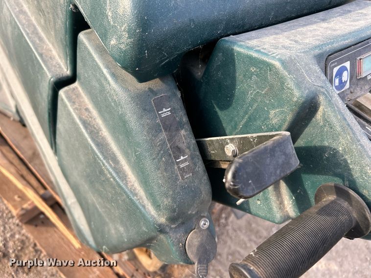 image for item EK3648 Speed Scrub 3301 floor scrubber