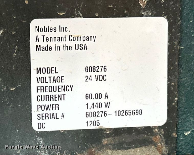 image for item EK3648 Speed Scrub 3301 floor scrubber