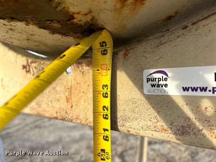 image for item EK3652 (2) fuel tanks