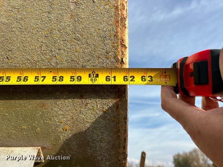 image for item EK3652 (2) fuel tanks