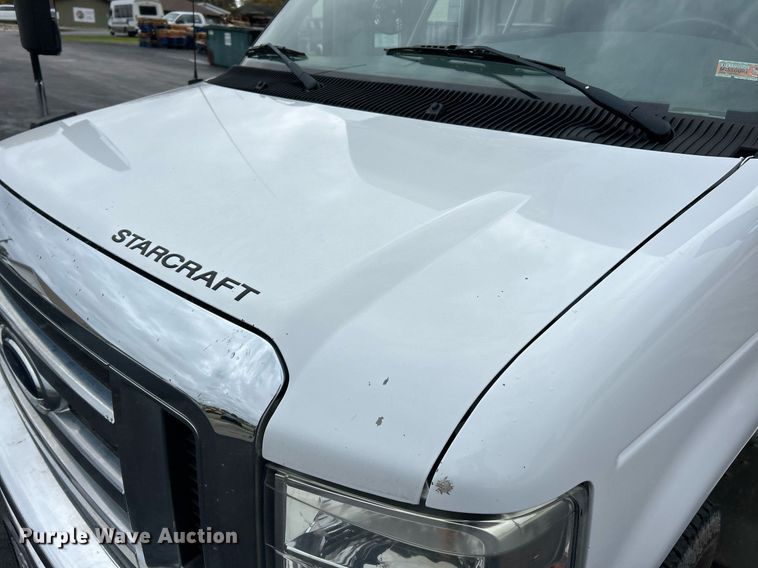 image for item EK3677 2008 Ford E350 Super Duty shuttle bus