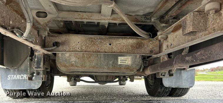 image for item EK3678 2008 Ford E350 Super Duty shuttle bus